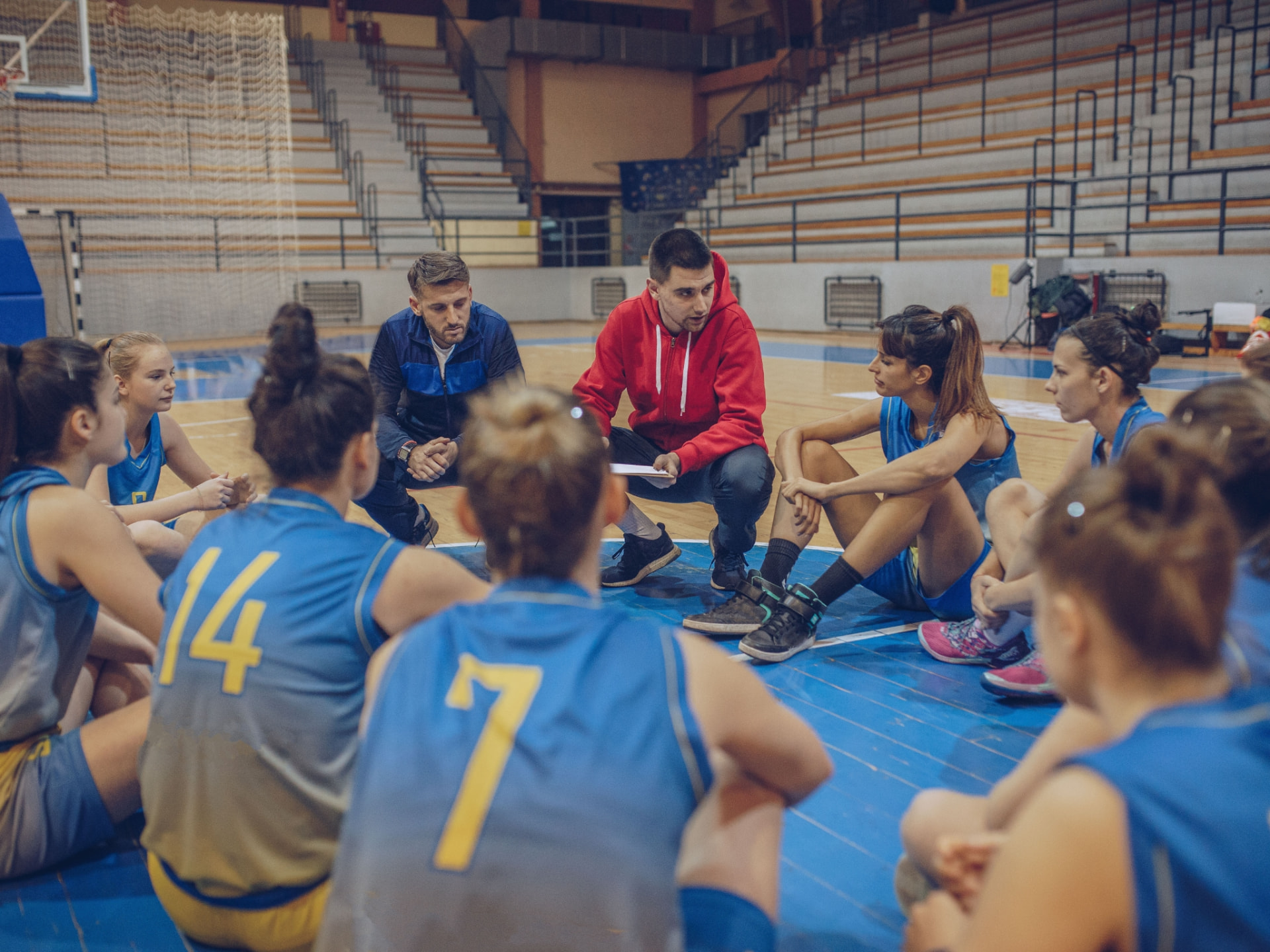 Équipe sportive et encadrants réunis autour du projet collectif